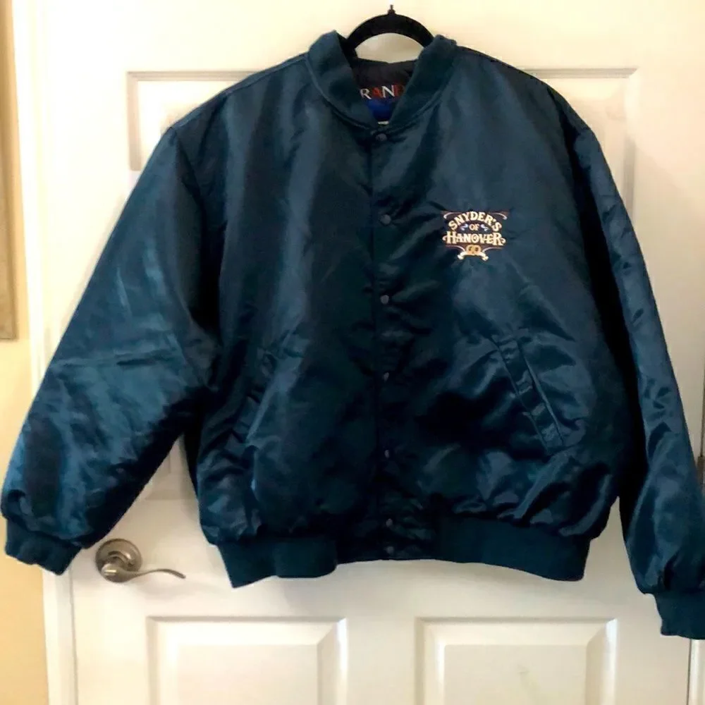 Snyder’s of Hanover embroidered logo mens jacket size XL